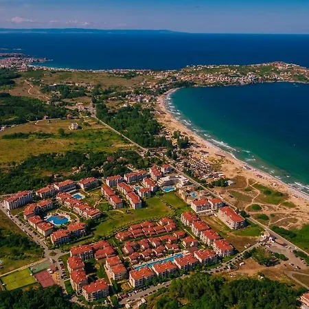 Private Ana In Green Life Beach Apartmán
